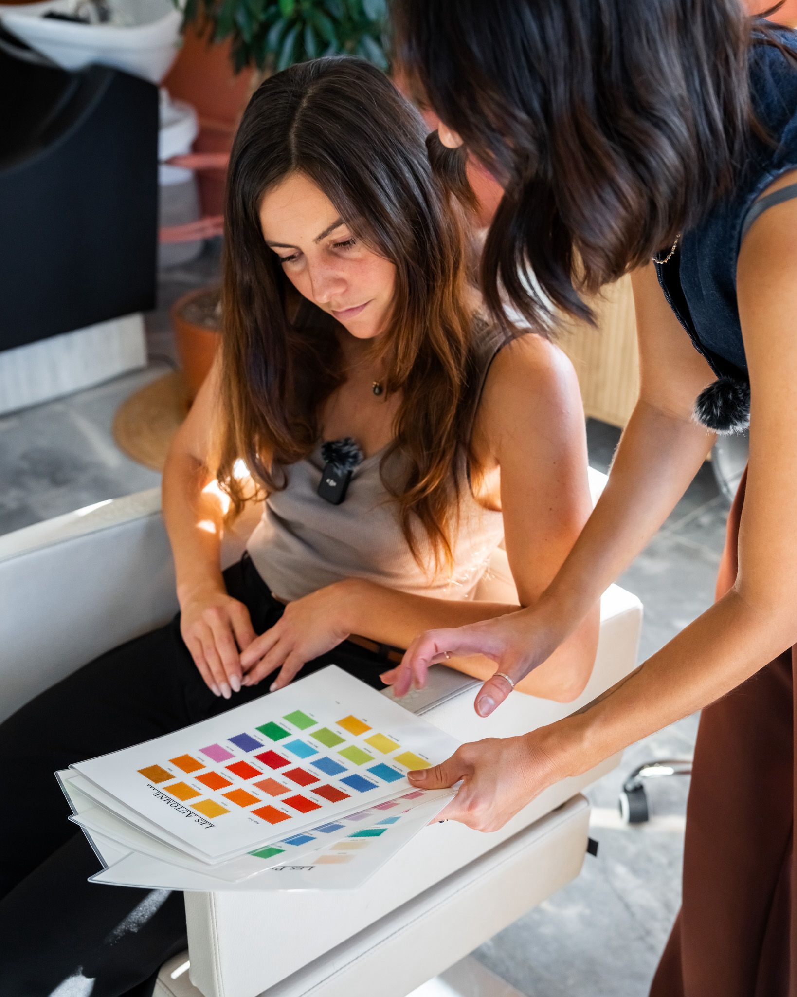 Séance de colorimétrie professionnelle - Analyse des couleurs au salon EL SOLÉ Colmar